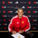 O número da camisa do Man United de Karl Darlow foi confirmado, deixando claro seu papel no time