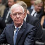 Capitão Chesley 'Sully' Sullenberger, 75, foi diagnosticado com doença de Alzheimer