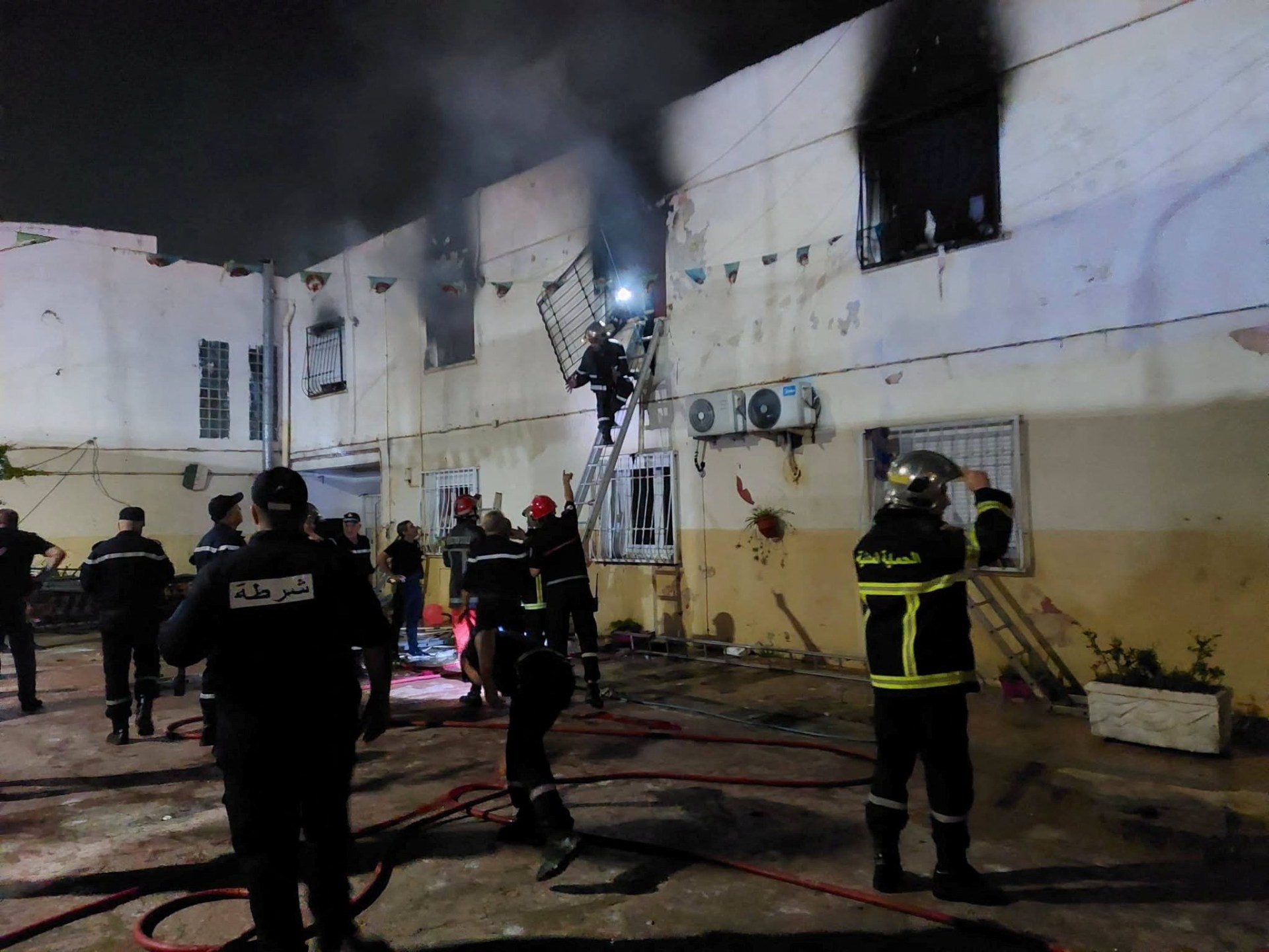 Onze mortos em incêndio em orfanato na Argélia