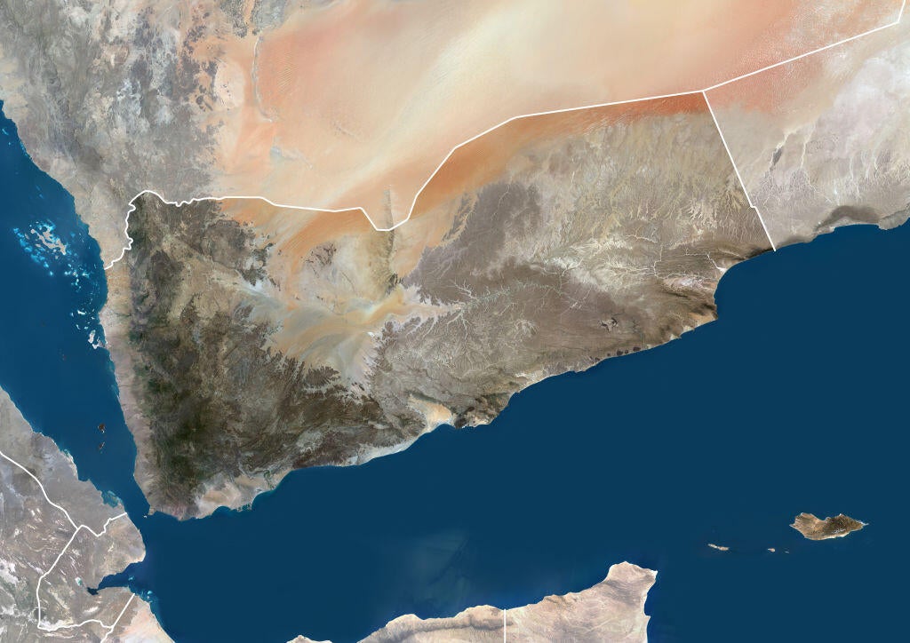 Os Houthis do Iêmen matam 16 soldados do governo; Navio de carga relata ataque no Mar Vermelho