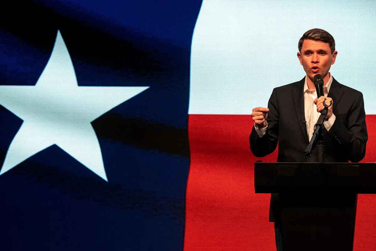 Os hispânicos do Texas atacam fortemente Trump. Uma nova pesquisa mostra que eles estão furiosos com suas deportações.