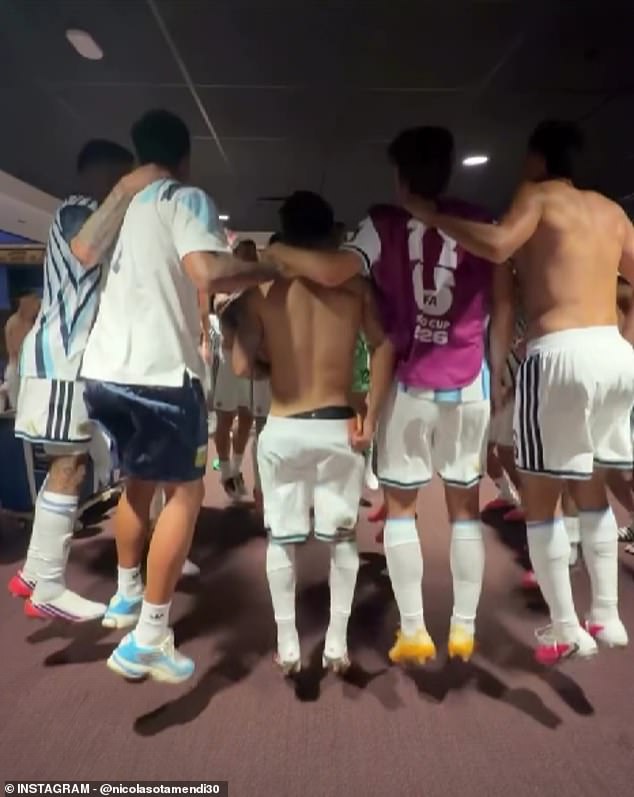 Argentina cantou uma música sobre as Ilhas Malvinas para insultar a Inglaterra depois de derrotar a Suíça
