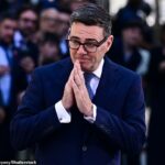 Os líderes da UE fizeram fila para elogiar o ex-prefeito da Grande Manchester depois que ele substituiu oficialmente Sir Keir Starmer hoje