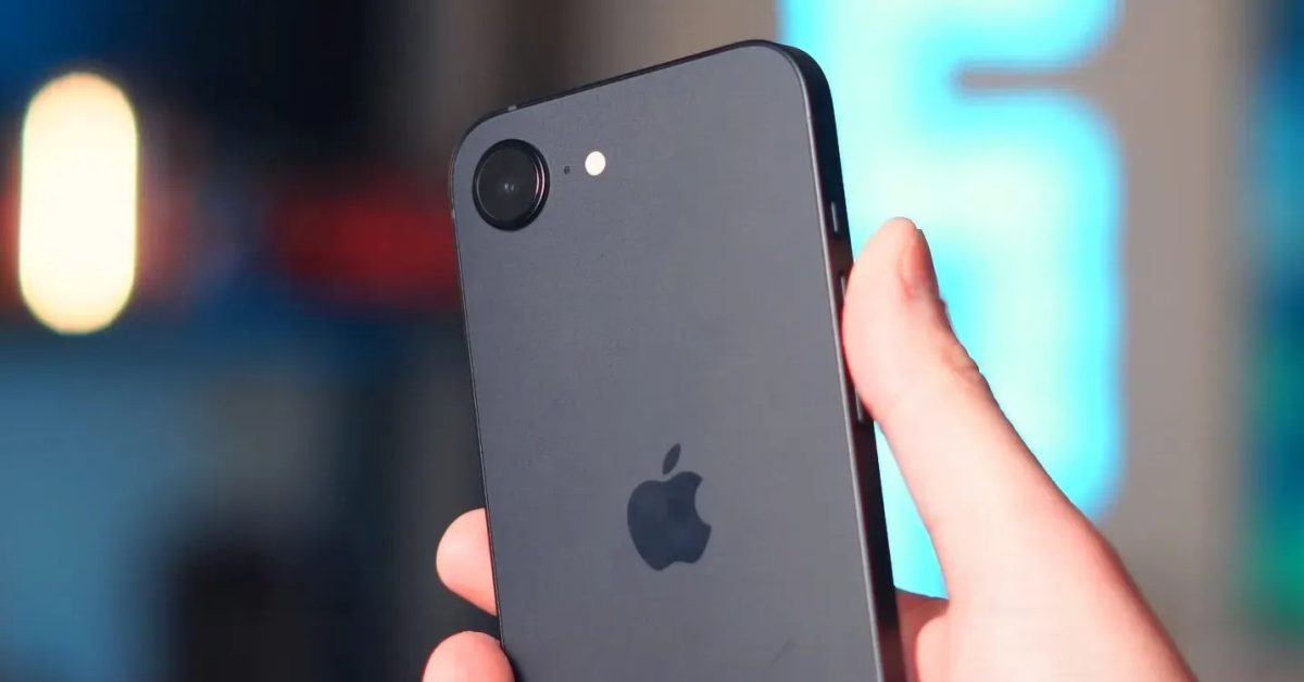 Os preços das memórias são uma má notícia para as marcas Android, mas podem realmente ajudar a Apple | iPhone 17e mostrado