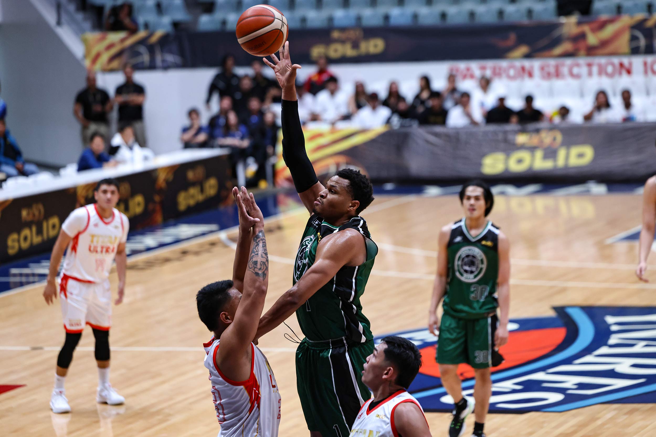 Justin Strings da Terrafirma Dyip durante um jogo contra Titan Ultra Giant Risers na Copa dos Governadores do PBA de 2026. –IMAGENS PBA