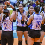 ZUS Coffee Thunderbelles durante um jogo contra Choco Mucho Flying Titans no 2026 PVL on Tour