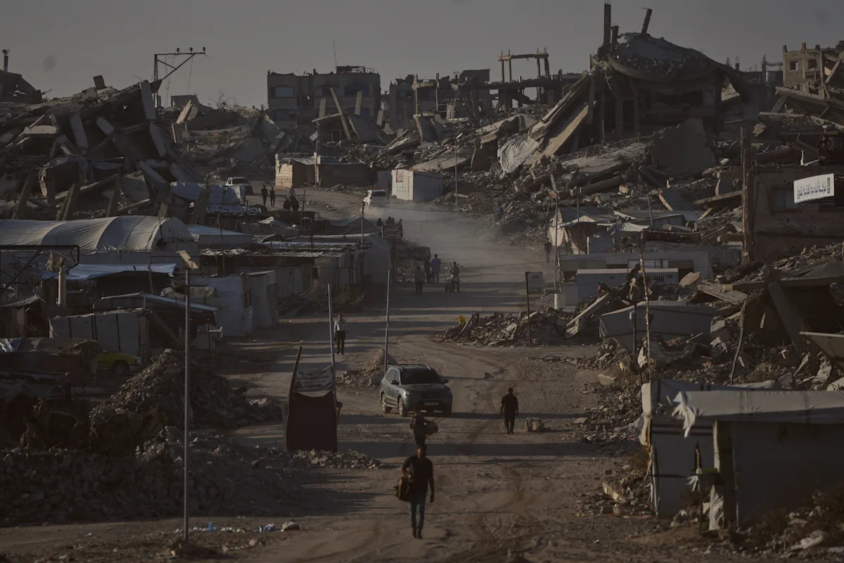 Palestinos enfrentam futuro incerto enquanto Gaza marca 1.000 dias de guerra