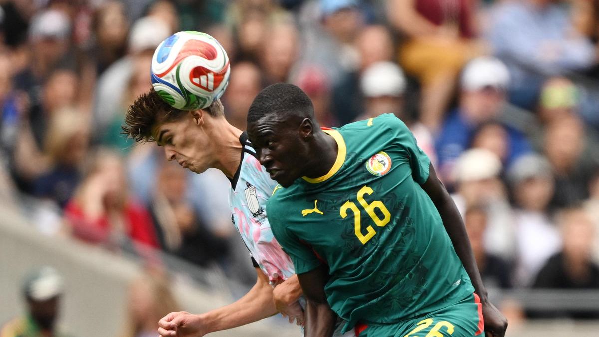Pape Gueye, do Senegal, recusa retorno da seleção nacional enquanto a equipe atual permanece