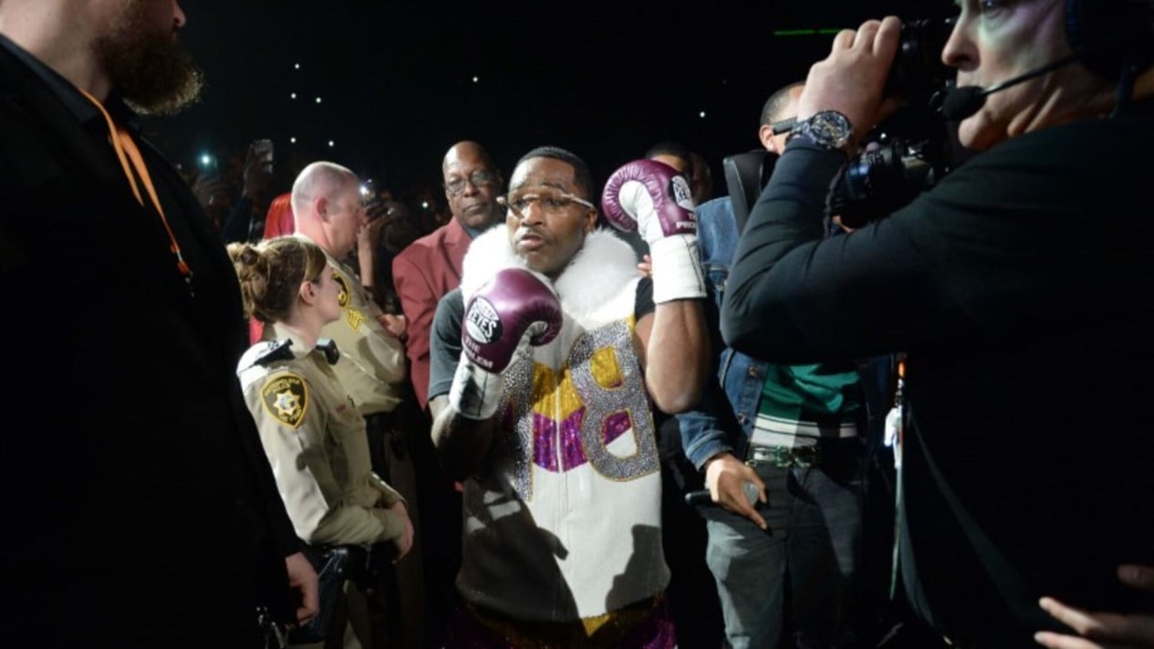 Pernah Dijuluki Titisan Floyd Mayweather, Petinju Ini Viral Usai Pamer Saldo Rekening