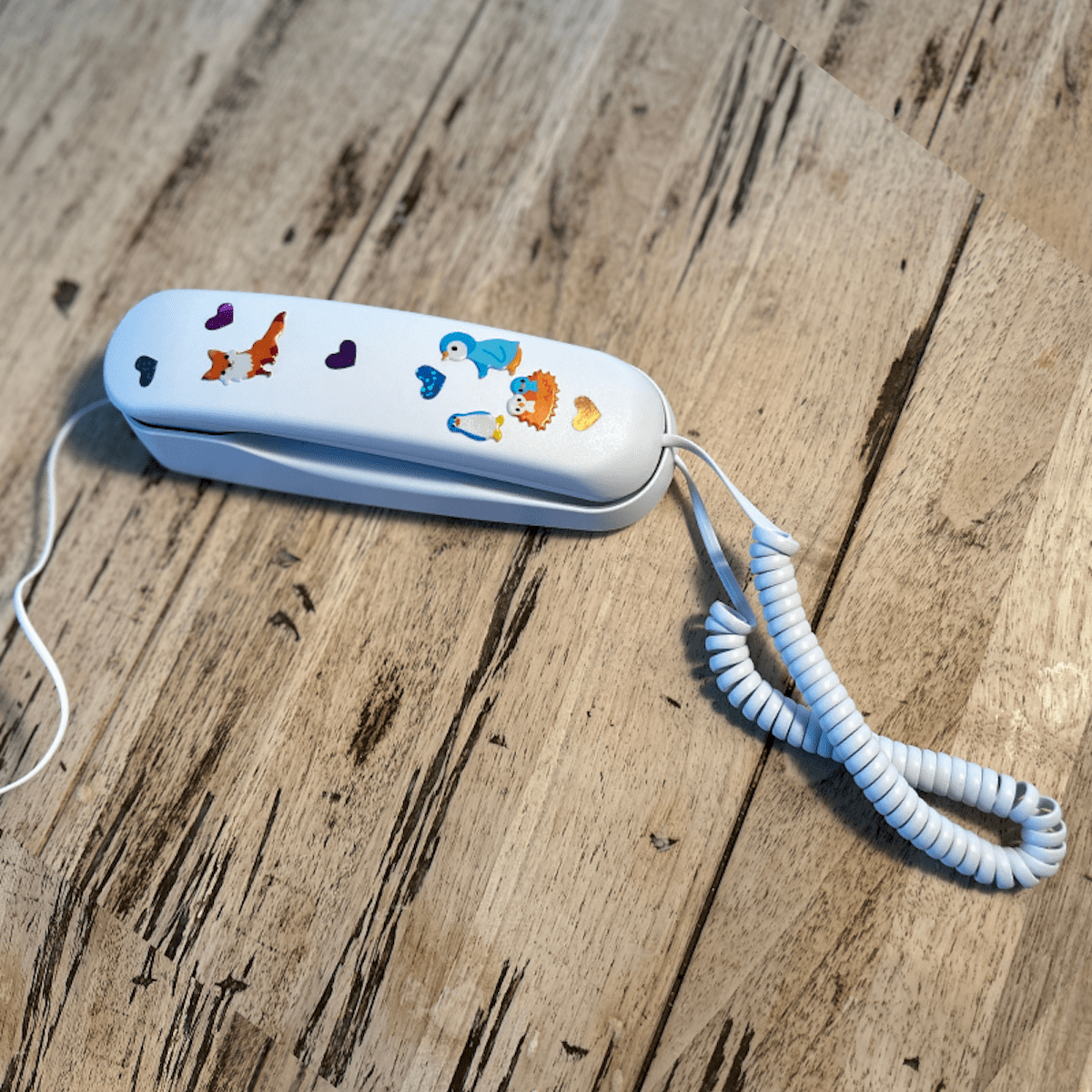 Pinwheel lança um telefone fixo de inspiração retrô para crianças
