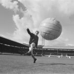 Por dentro da temporada imparável e recorde de 'The King' Denis Law no Man Utd
