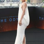 Zendaya consolidou de uma vez por todas seu status como a rainha do método de vestir na turnê de imprensa do The Odyssey (visto em Jacquemus em Londres)