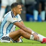Por que Facundo Medina não é titular na partida das oitavas de final da Copa do Mundo FIFA 2026 entre Argentina e Egito?