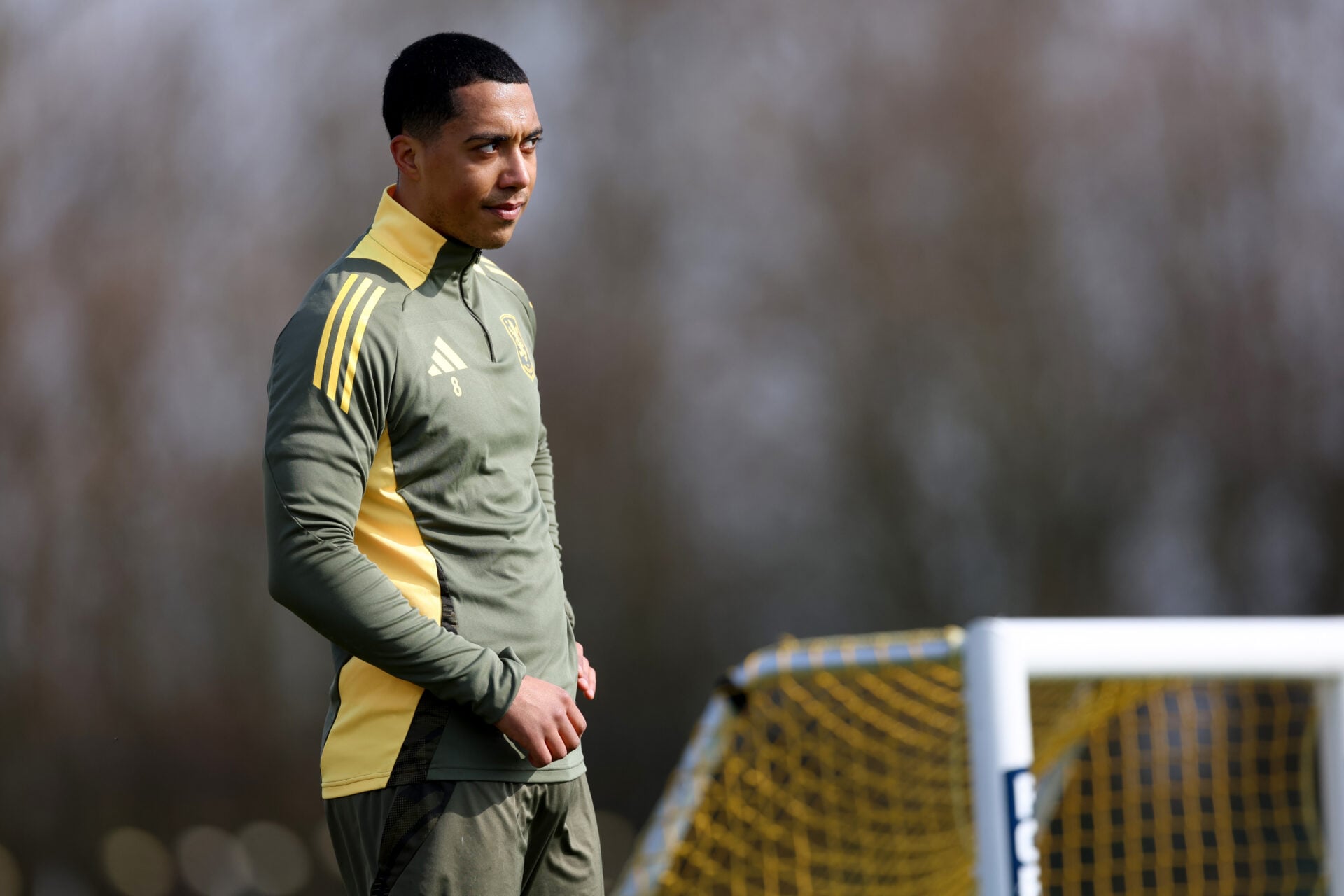 Por que os torcedores do Manchester United terão que esperar semanas pela estreia de Youri Tielemans