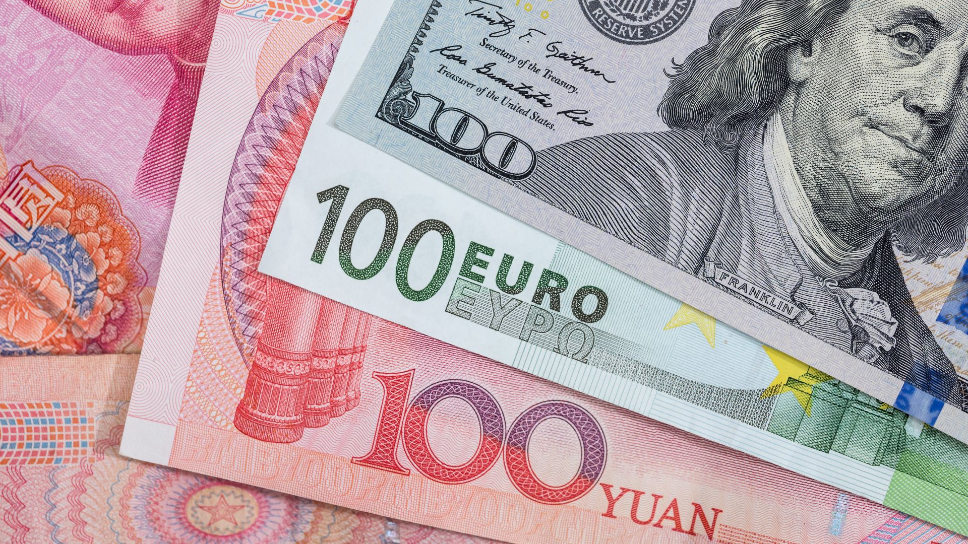 Presa entre os EUA e a China, conseguirá a Europa permanecer competitiva?