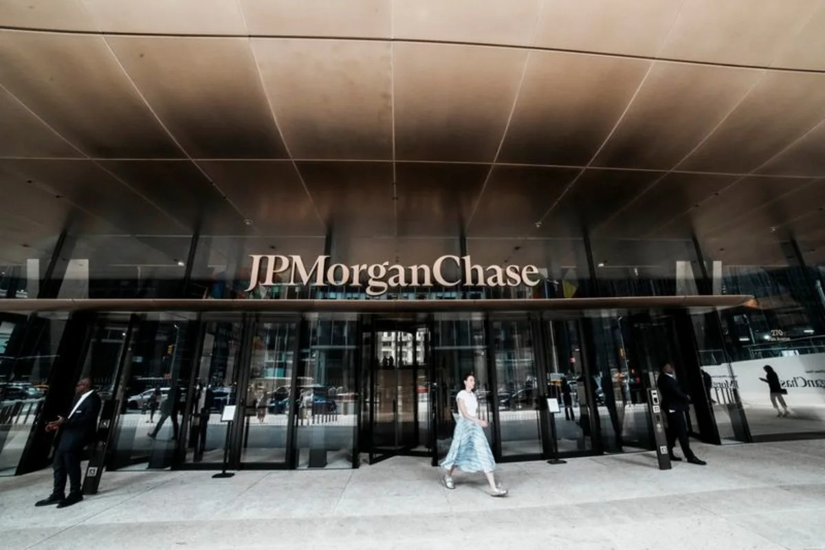 Processo de assédio sexual do JPMorgan rejeitado, espera-se reabastecimento
