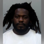 Mugshot de Terrod Torrence, um professor de Miami acusado de violência doméstica