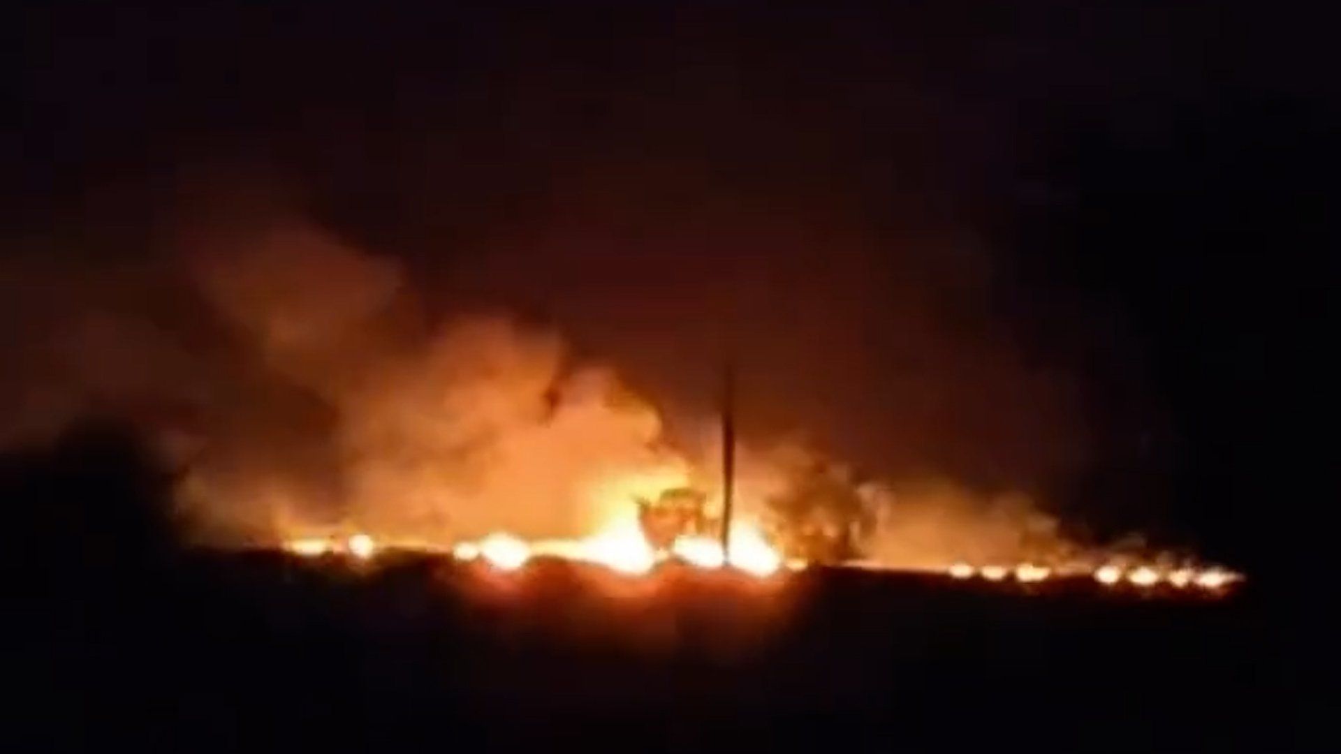 Queda de destroços de ataques iranianos interceptados provoca incêndios no Kuwait