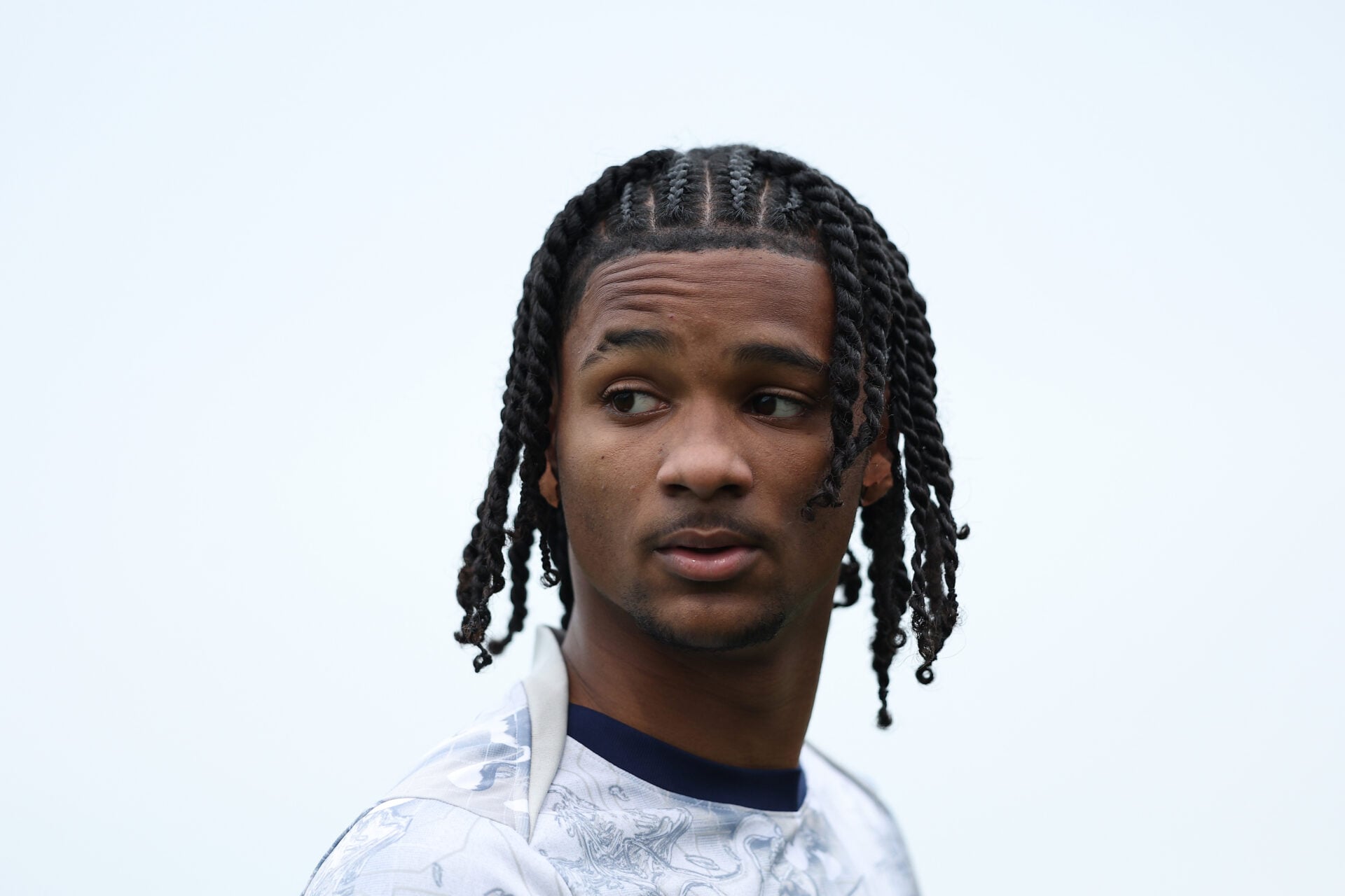 Quem é Tynan Thompson? Emocionante garoto-prodígio do Spurs vinculado à mudança para o Man Utd