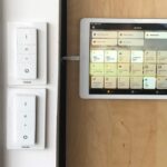 Realmente precisamos de uma maneira de transferir a propriedade de um Apple Home | A foto mostra um iPad antigo reaproveitado como painel de controle de casa inteligente