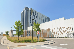 Pickering Casino Resort em Ontário, onde a AGCO multou a Great Canadian Entertainment em US$ 170.000 por falhas de conformidade contra lavagem de dinheiro.