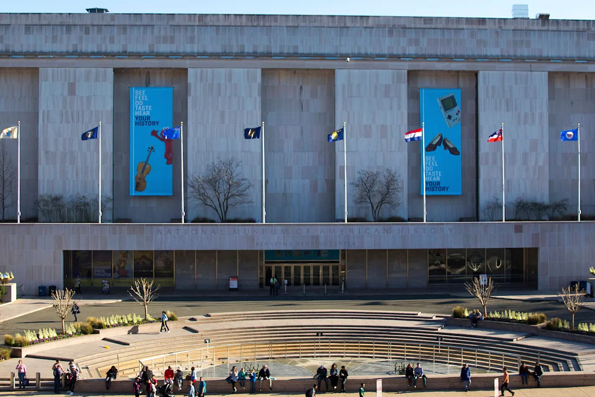Relatório da Casa Branca classifica a liderança do Smithsonian como ativistas radicais em quem não se pode confiar