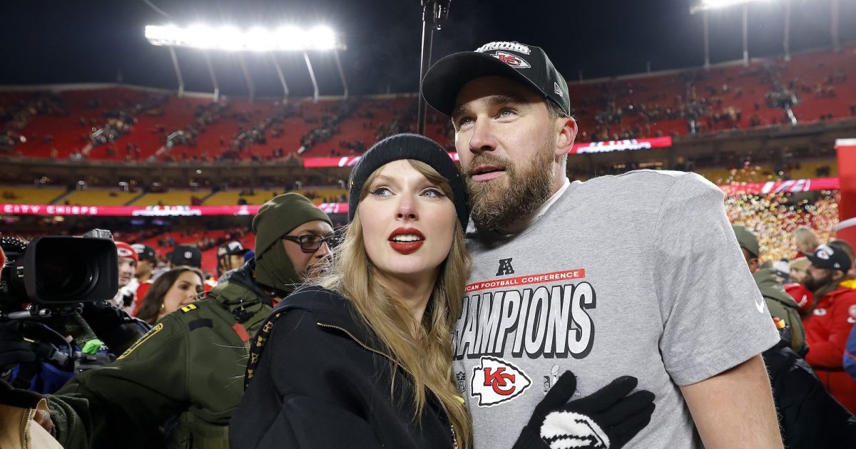 Cronograma do relacionamento de Taylor Swift e Travis Kelce, dos jogos dos Chiefs às noites românticas 419