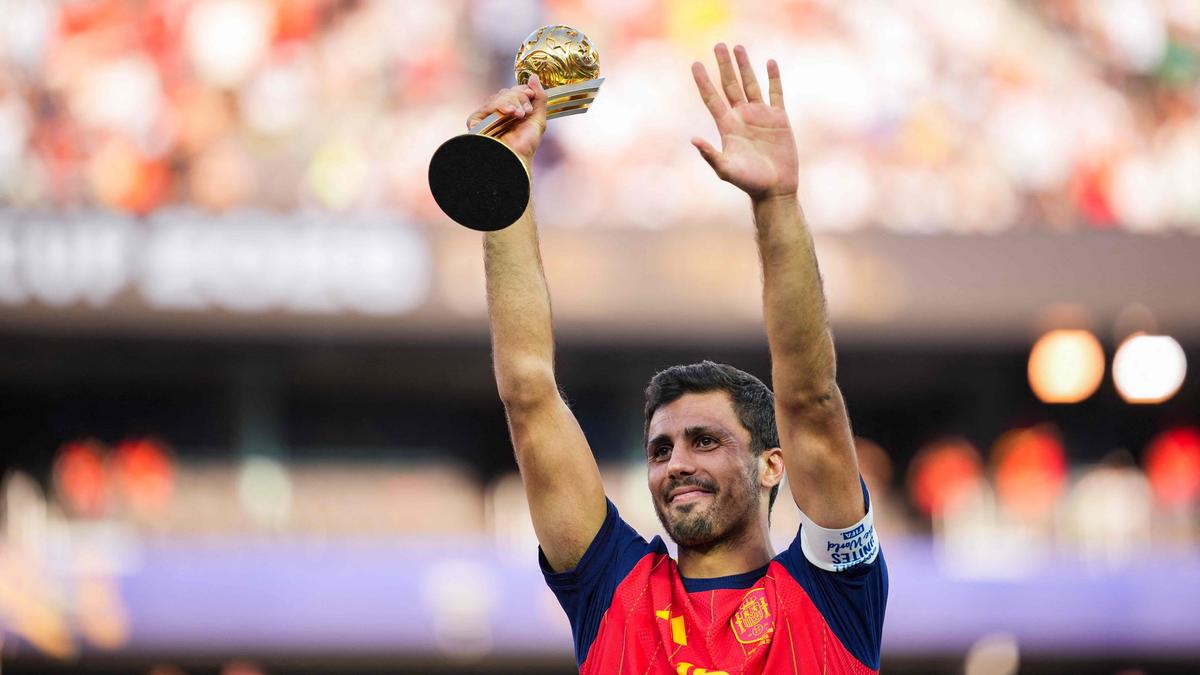 Rodri ganha a Bola de Ouro na Copa do Mundo FIFA 2026