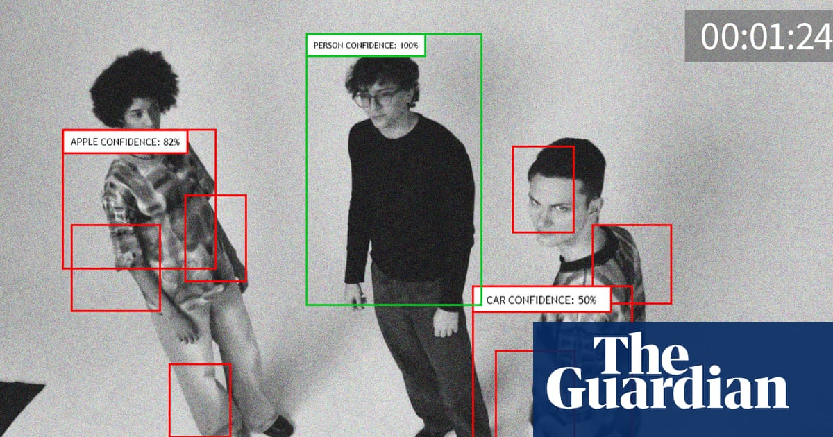 'Roupas adversárias': as roupas projetadas para confundir os sistemas de reconhecimento facial estão prestes a se tornar populares?