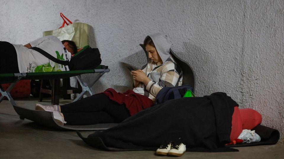 Rússia ataca capital ucraniana, Kiev, com mísseis balísticos na véspera de cúpula crítica da OTAN