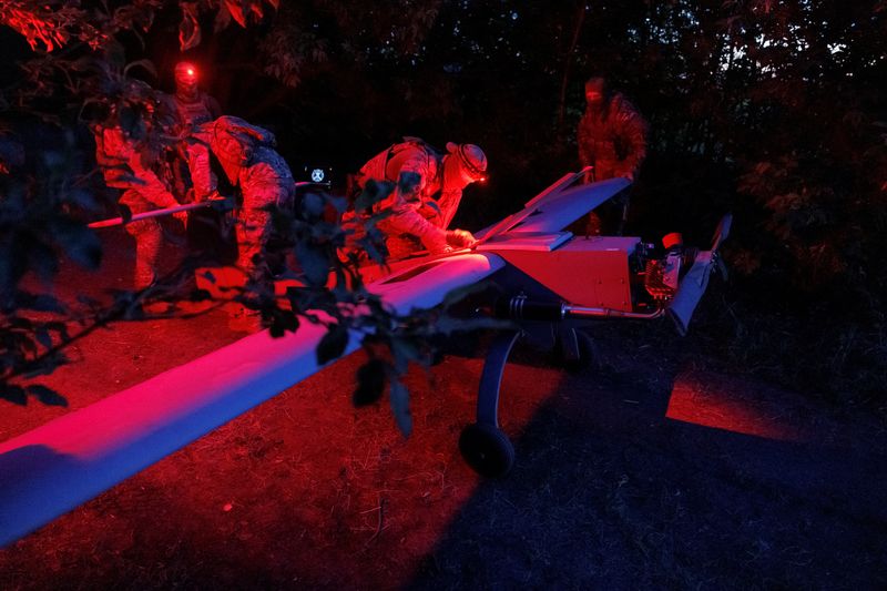 Rússia tenta bloquear os sistemas Starlink de Musk para combater drones ucranianos