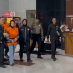Saat KPK Temukan Harta Fantastis Bupati Sukoharjo Etik Suryani Disimpan di 2 Safe House: Emas 2,5 kg, Valas Rp 7,5 M