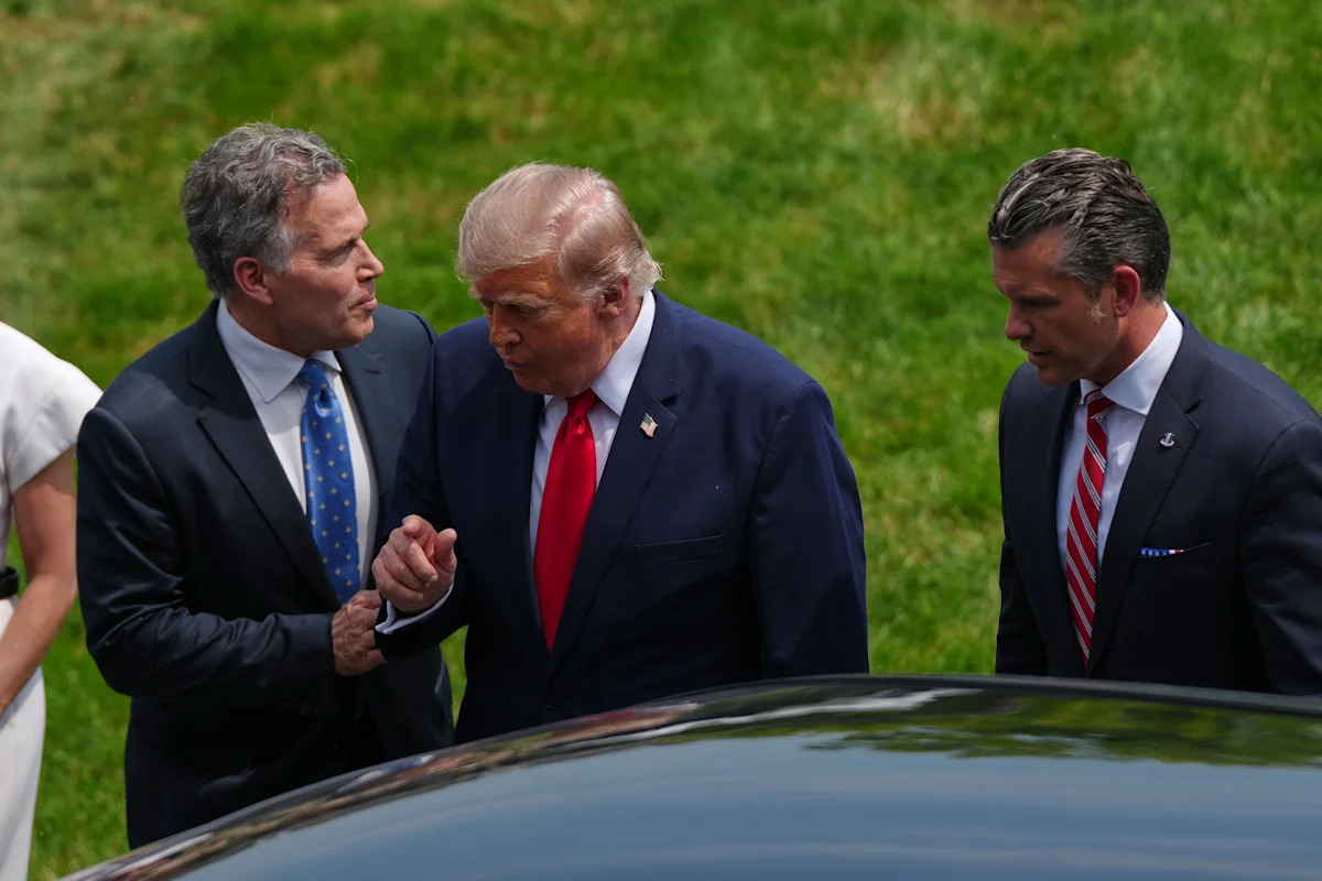 'Scared s –tless': Republicanos se preparam para o discurso de Trump no horário nobre