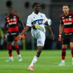 Sekou Kone intensifica a ação da pré-temporada, ele já está perto de ultrapassar o marco da temporada passada