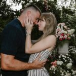 Selamat! Taylor Swift e o atleta da NFL Travis Kelce Resmi Menikah