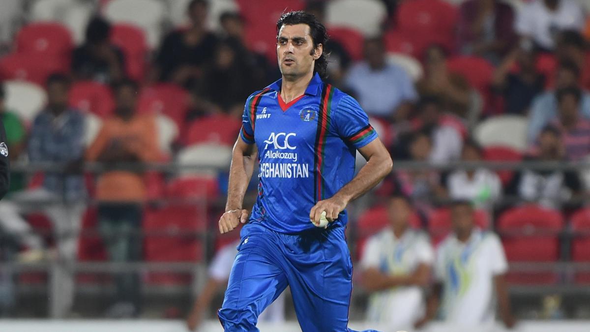 Shapoor Zadran, ex-jogador rápido do Afeganistão, morre aos 38 anos