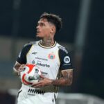 Superliga de transferência de Bursa: Shayne Pattynama Masuk Radar Persib Bandung?