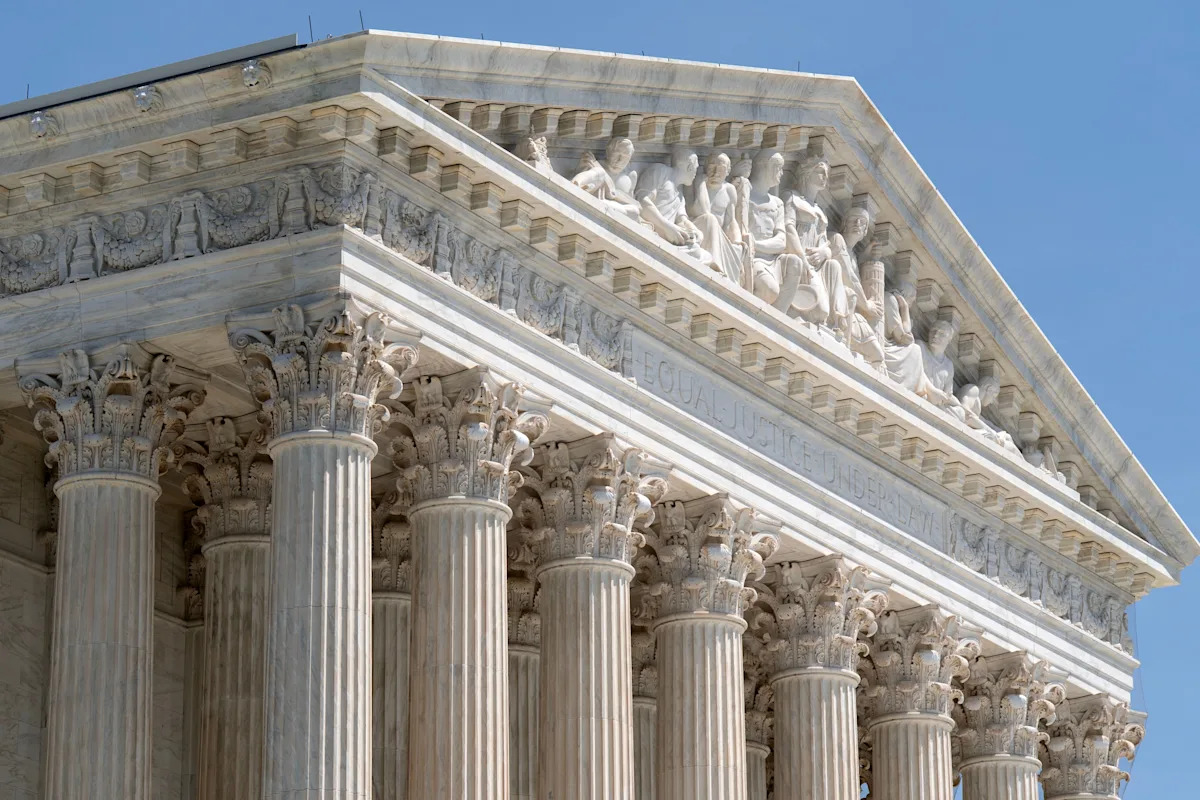 Suprema Corte se recusa a suspender multa de US$ 800 por dia para ex-repórter da Fox News que se recusa a divulgar fontes
