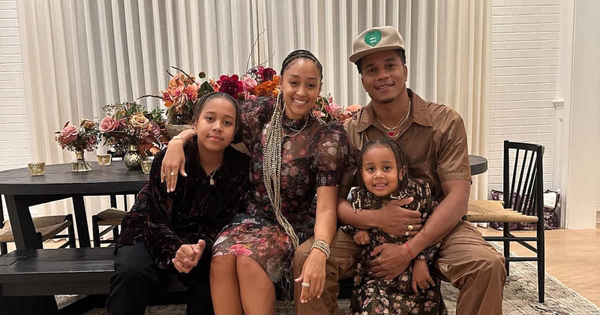 Artigo Tia Mowry diz que seu divórcio de Cory Hardrict foi um presente para seus filhos