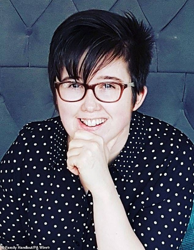 Três homens foram hoje inocentados do assassinato de Lyra McKee