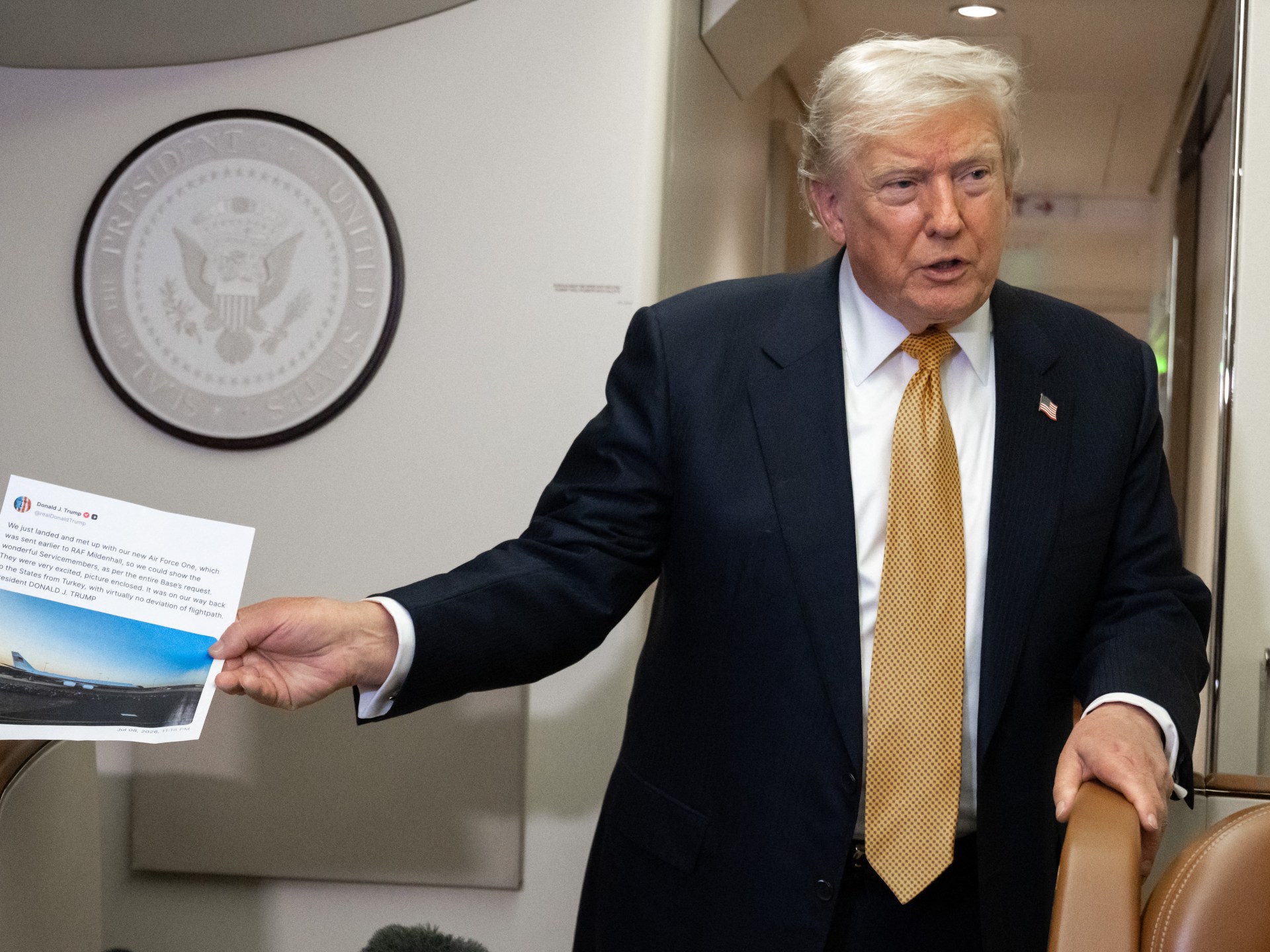 Trump Media supostamente está avaliando taxa para primeiro acesso a postagens em mídias sociais