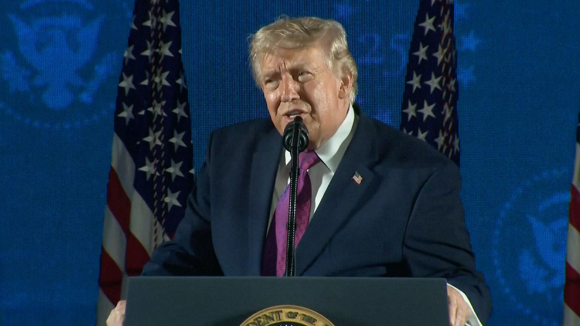 Trump chama o comunismo de “ameaça mortal” em evento do 250º aniversário dos EUA