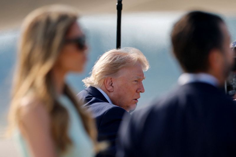 Trump diz que seu chefe espião interino é livre para desclassificar registros, inclusive sobre as eleições de 2020