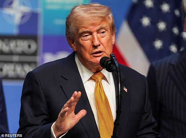Numa reviravolta surpreendente, o presidente Donald Trump executou uma reviravolta impressionante na sua ameaça de impor um pedágio de 20% à carga que passa pelo estratégico Estreito de Ormuz.