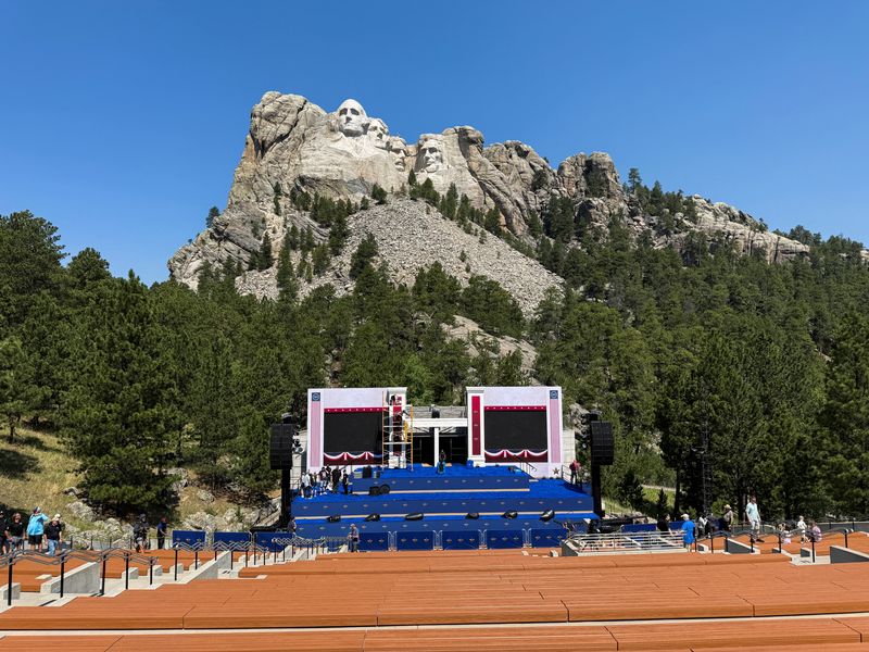 Trump visitará Monte Rushmore para marcar comemorações do 250º aniversário dos EUA