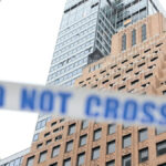 Ver: Arranha-céus de Manhattan evacuado após a curvatura das colunas estruturais