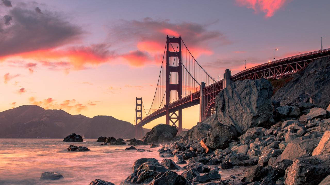 Visitando os EUA? Aqui estão alguns dos melhores pontos de observação do pôr do sol de São Francisco