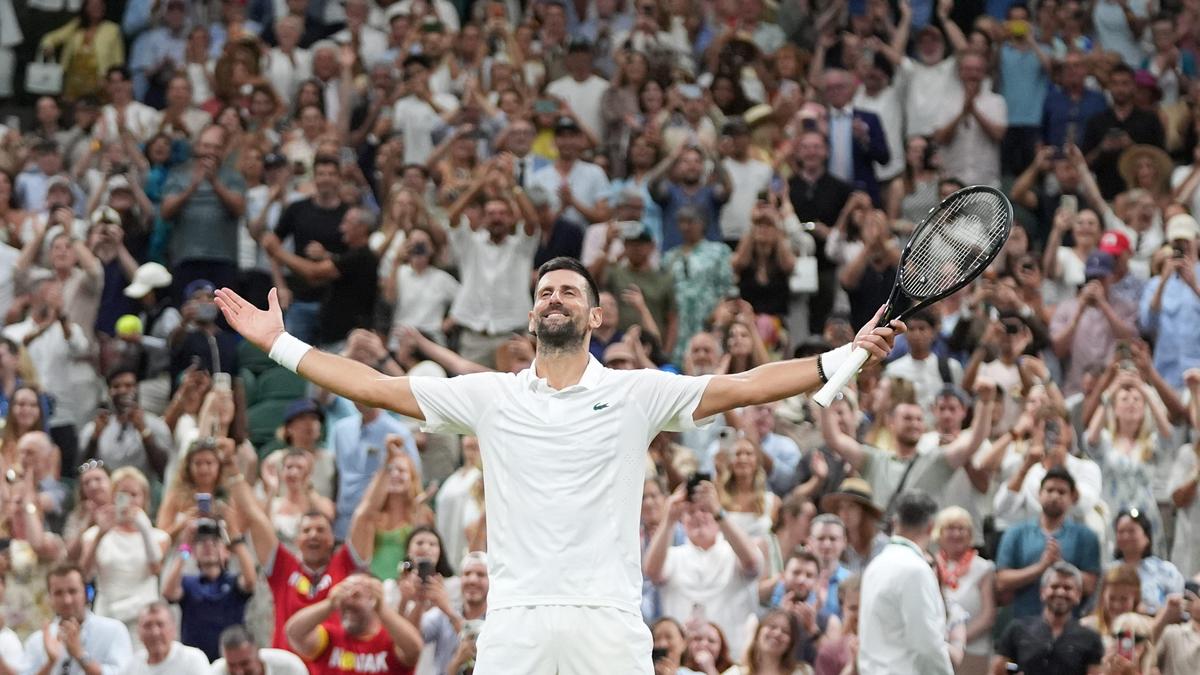 Wimbledon 2026: 'Raquete e coração' enquanto Djokovic doma Auger-Aliassime para entrar nas semifinais