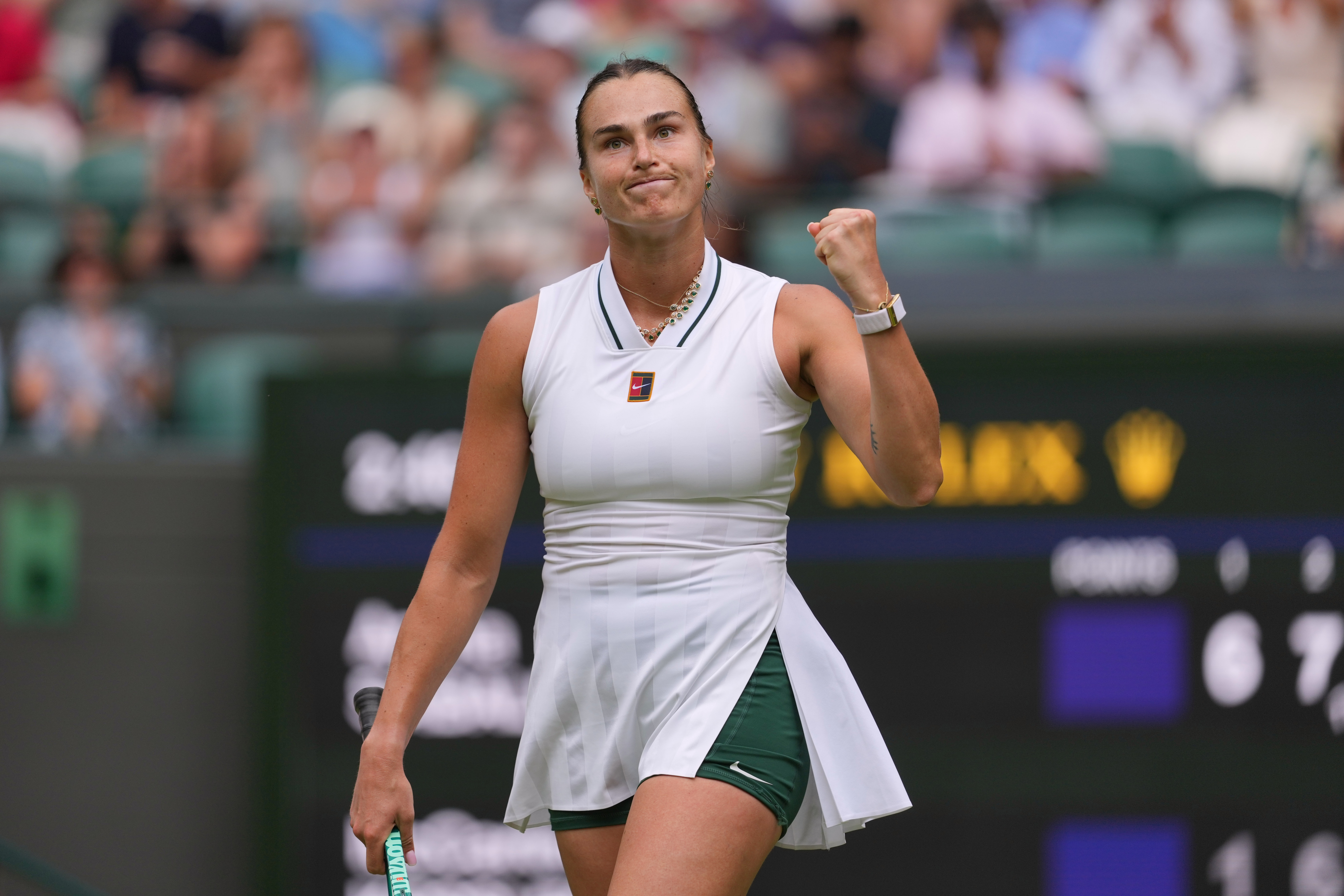 Aryna Sabalenka, da Bielo-Rússia, comemora sua vitória contra McCartney Kessler, dos Estados Unidos, na partida individual feminina da segunda rodada, no Campeonato de Tênis de Wimbledon, em Londres, quarta-feira, 1º de julho de 2026.