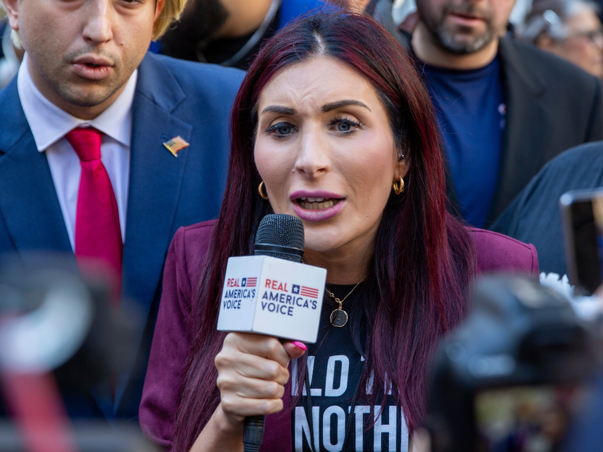 Zelenskyy da Ucrânia se reúne com a ativista de extrema direita dos EUA Laura Loomer